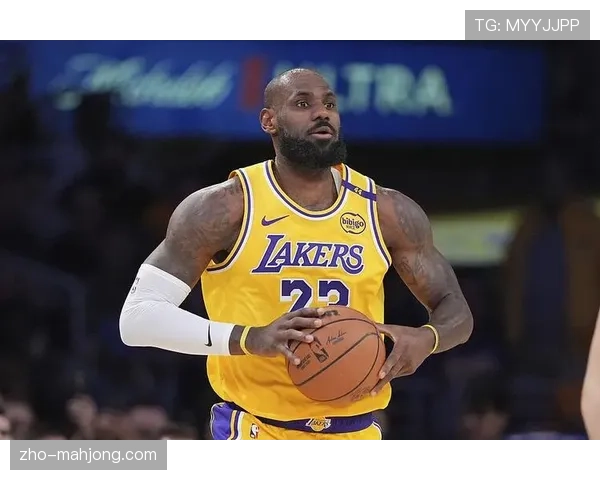 湖人随队记者批评詹姆斯过于自我表现称每个人都有发声的权利